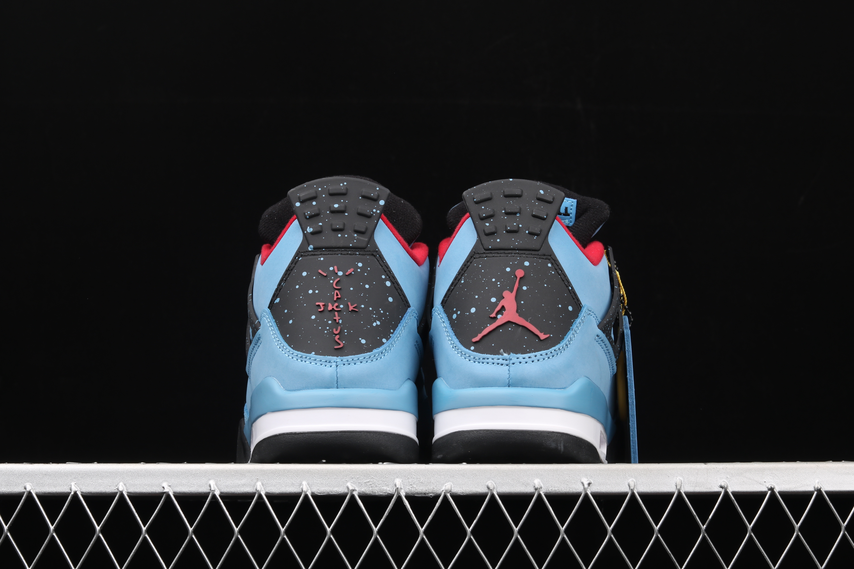 AJ4