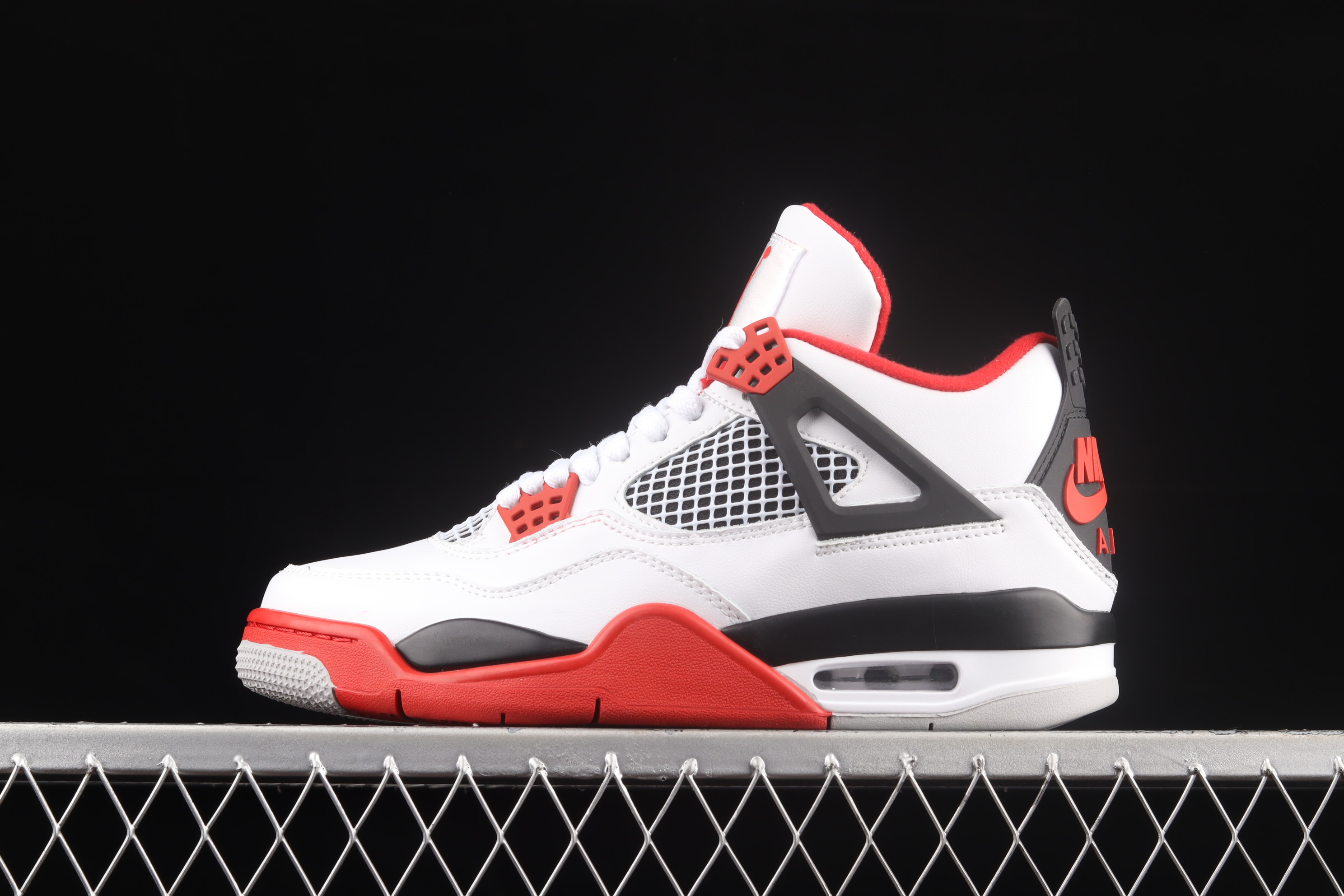 AJ4
