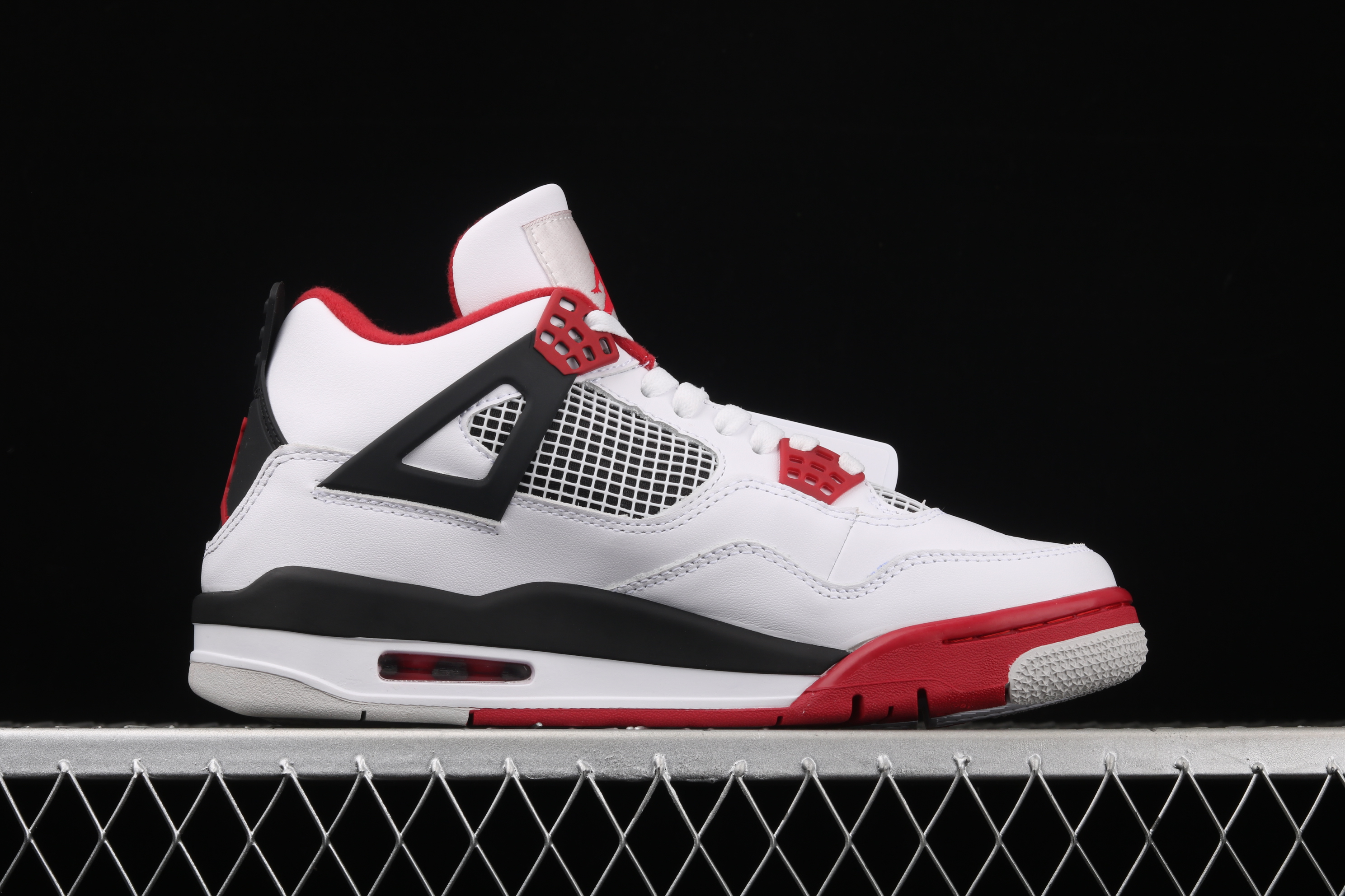 AJ4