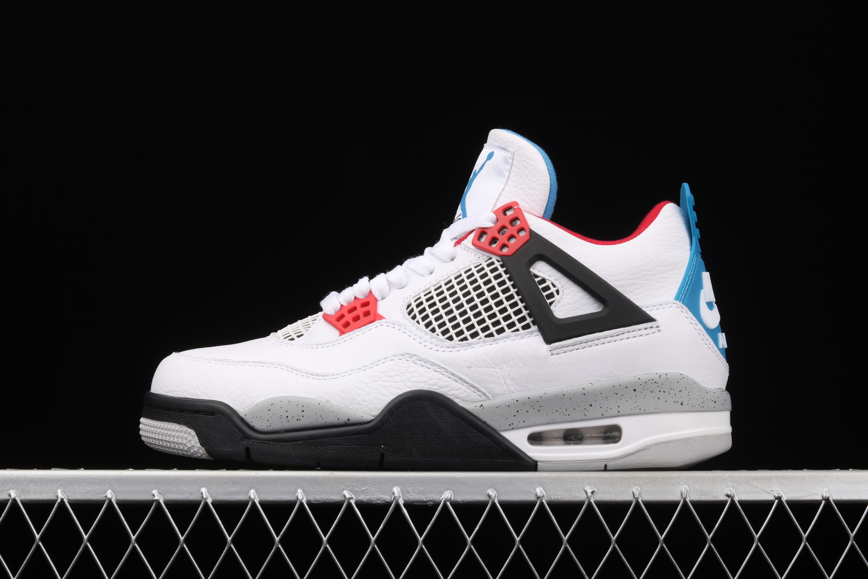 AJ4