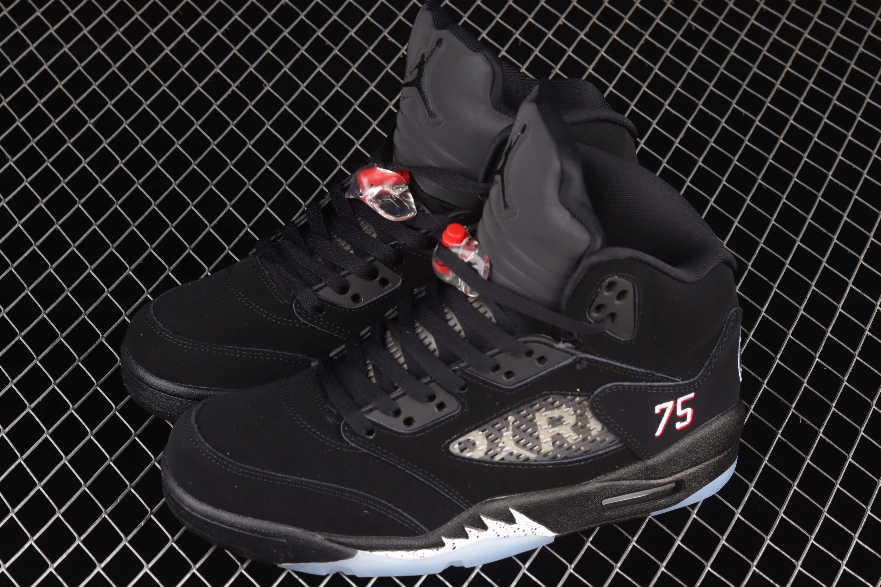 AJ5