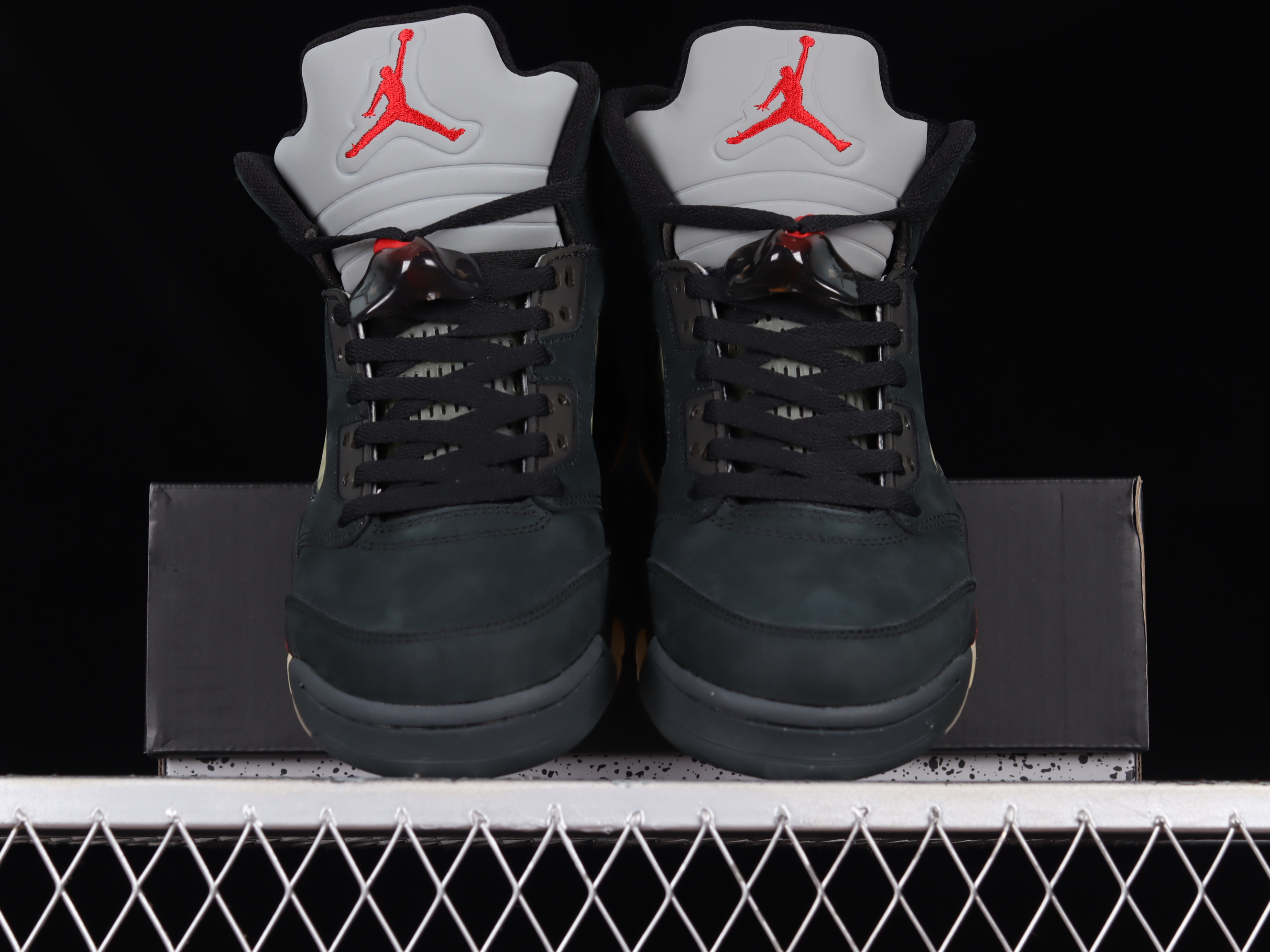 AJ5