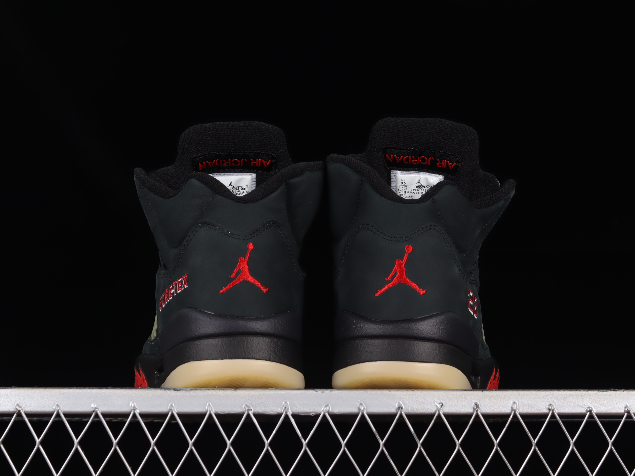 AJ5