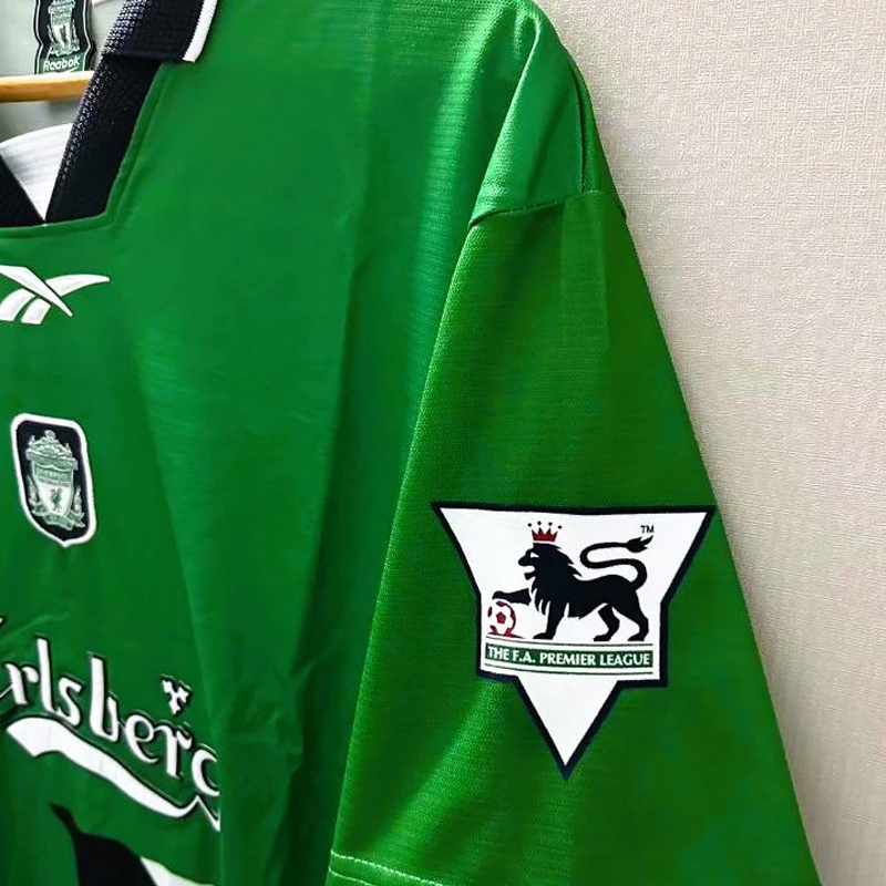 1999-2000  Liv  Away