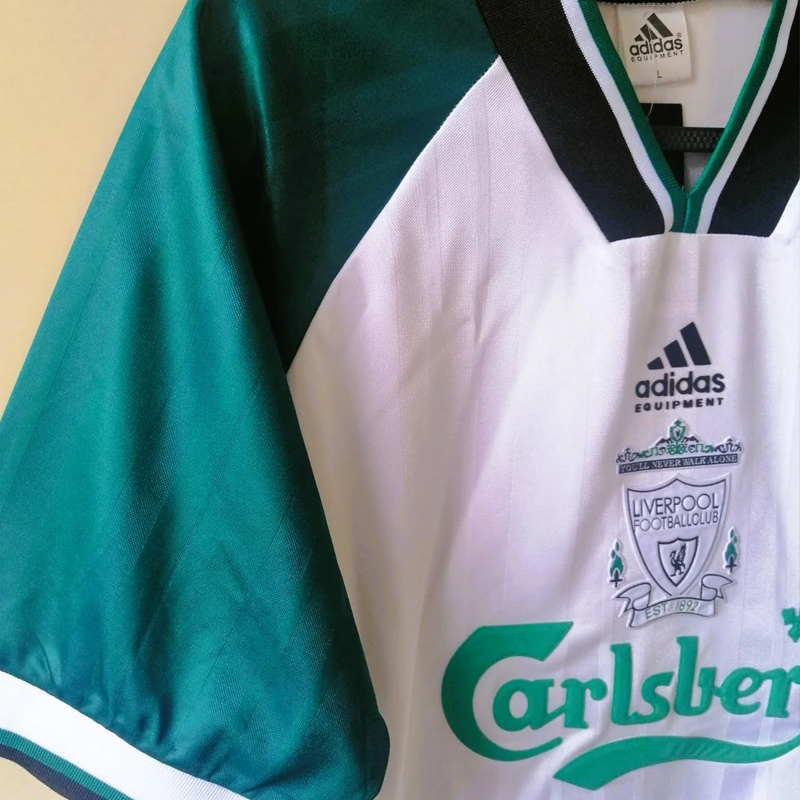 1993-1994 Liv  Away