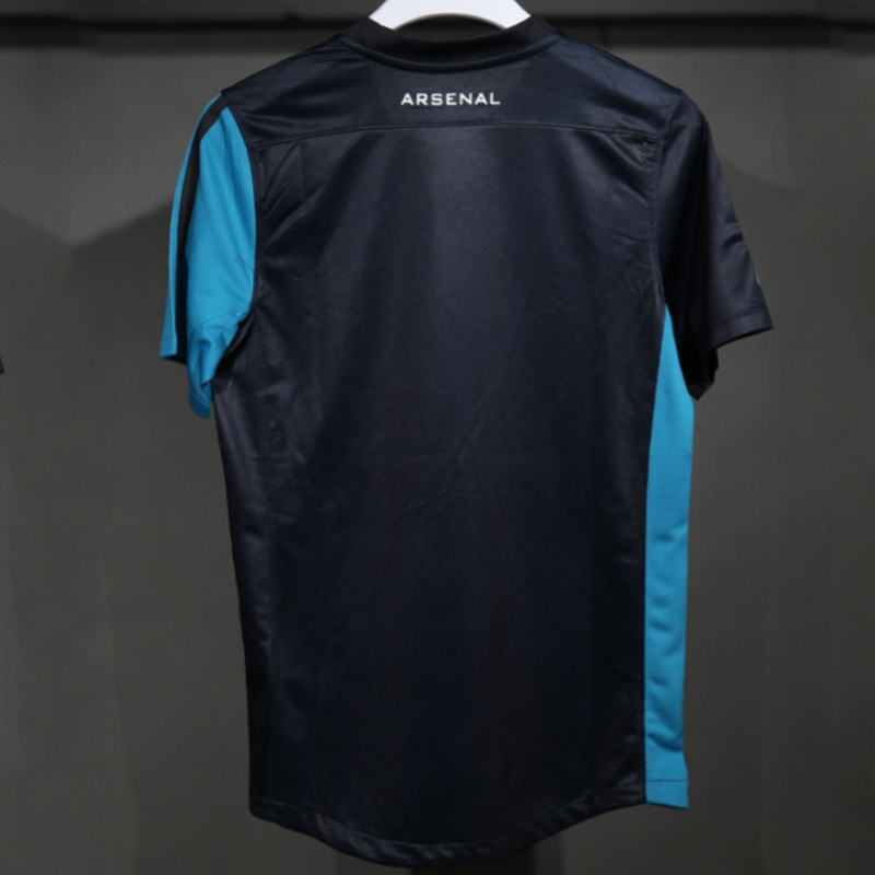 2011-2012 Arsenal Away Player