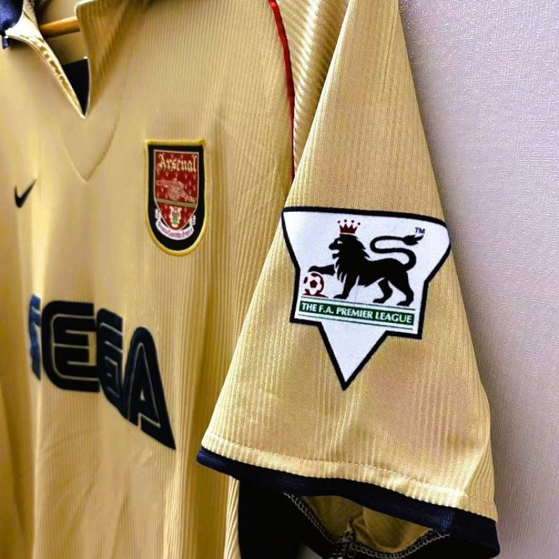 2001-2002 Arsenal Away
