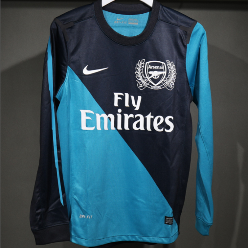 2011-2012 Arsenal Away Player