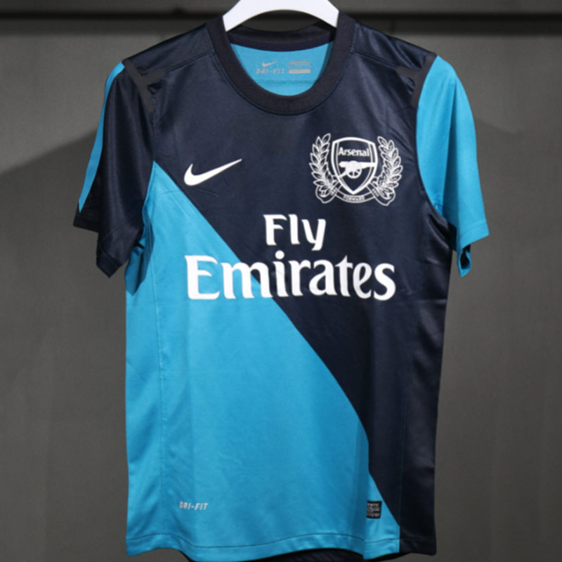 2011-2012 Arsenal Away Player