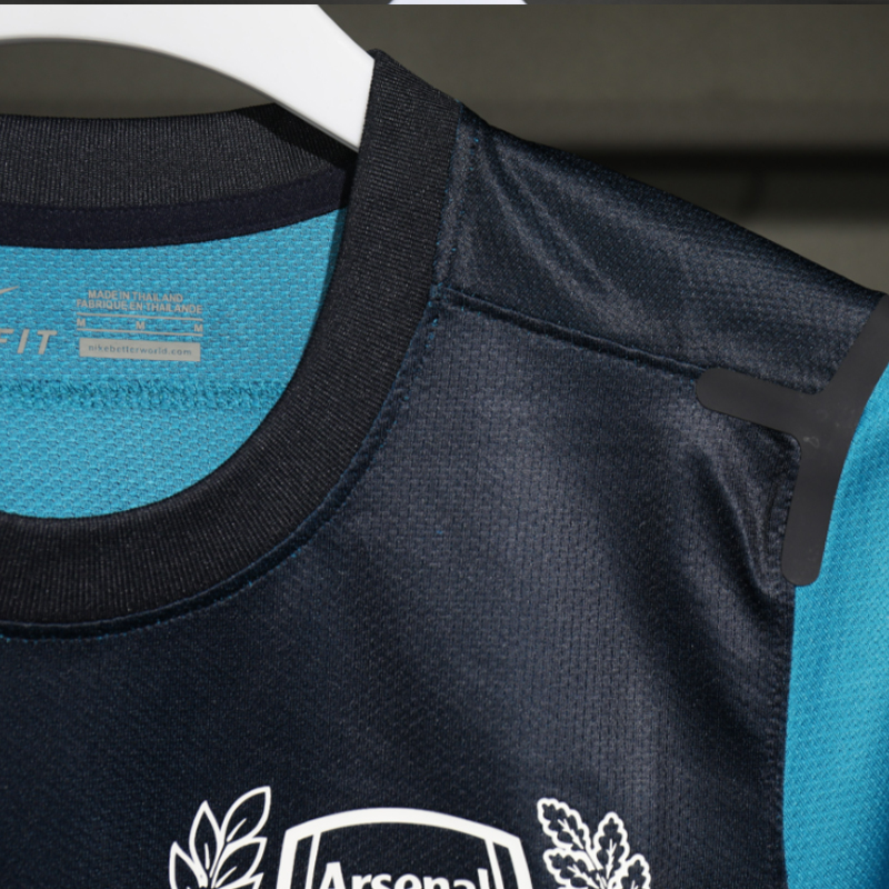 2011-2012 Arsenal Away Player