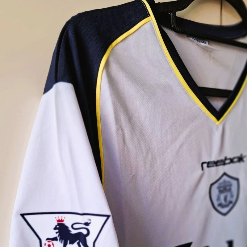 2001-2002 Liv  Away
