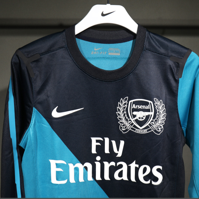 2011-2012 Arsenal Away Player