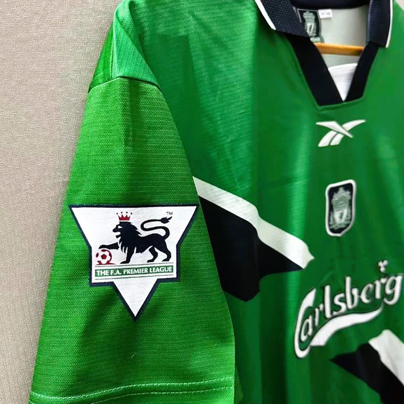 1999-2000  Liv  Away