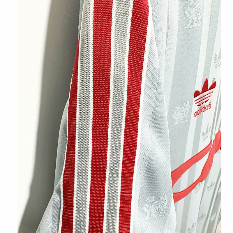 1988-1989  Liv  Away