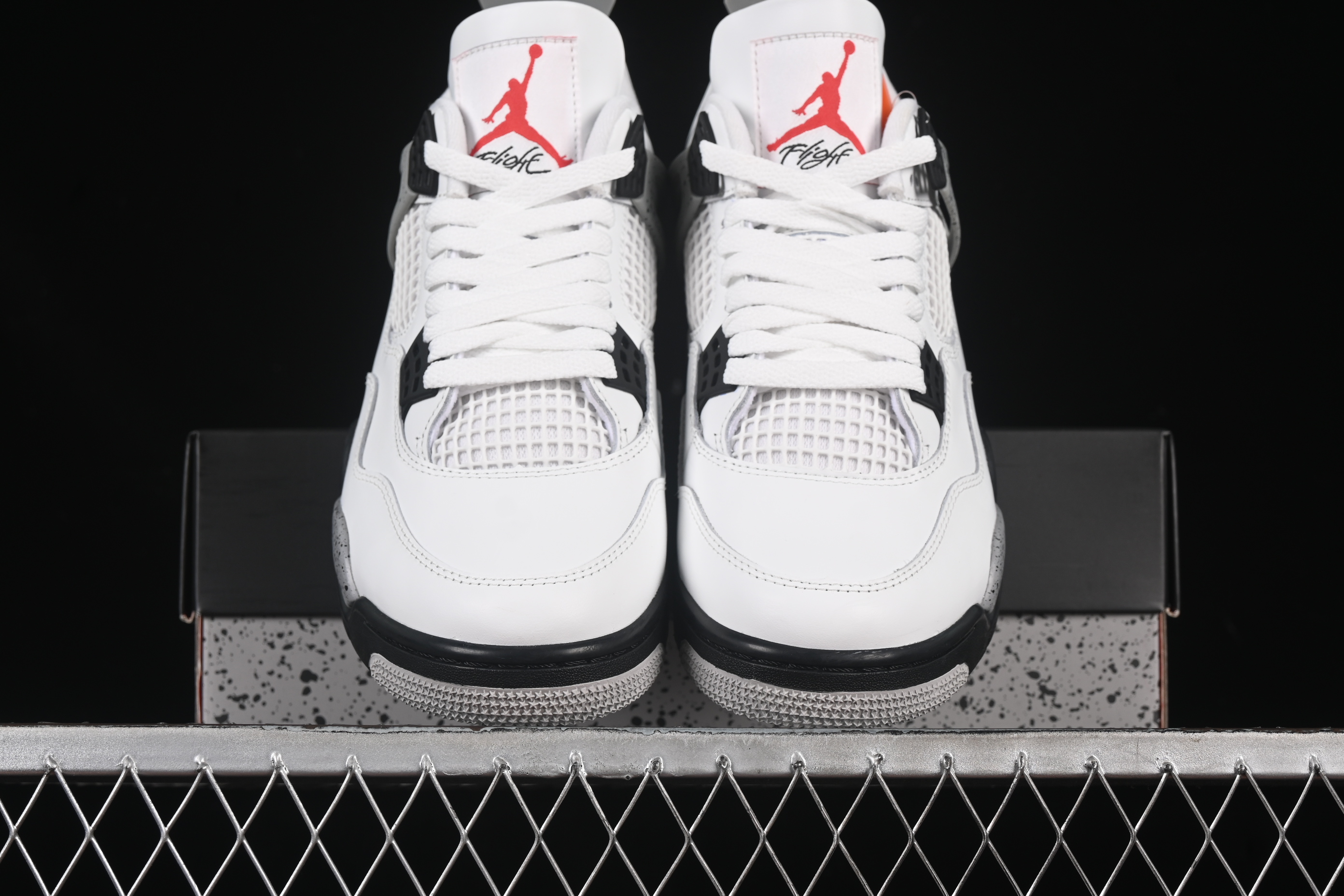 AJ4