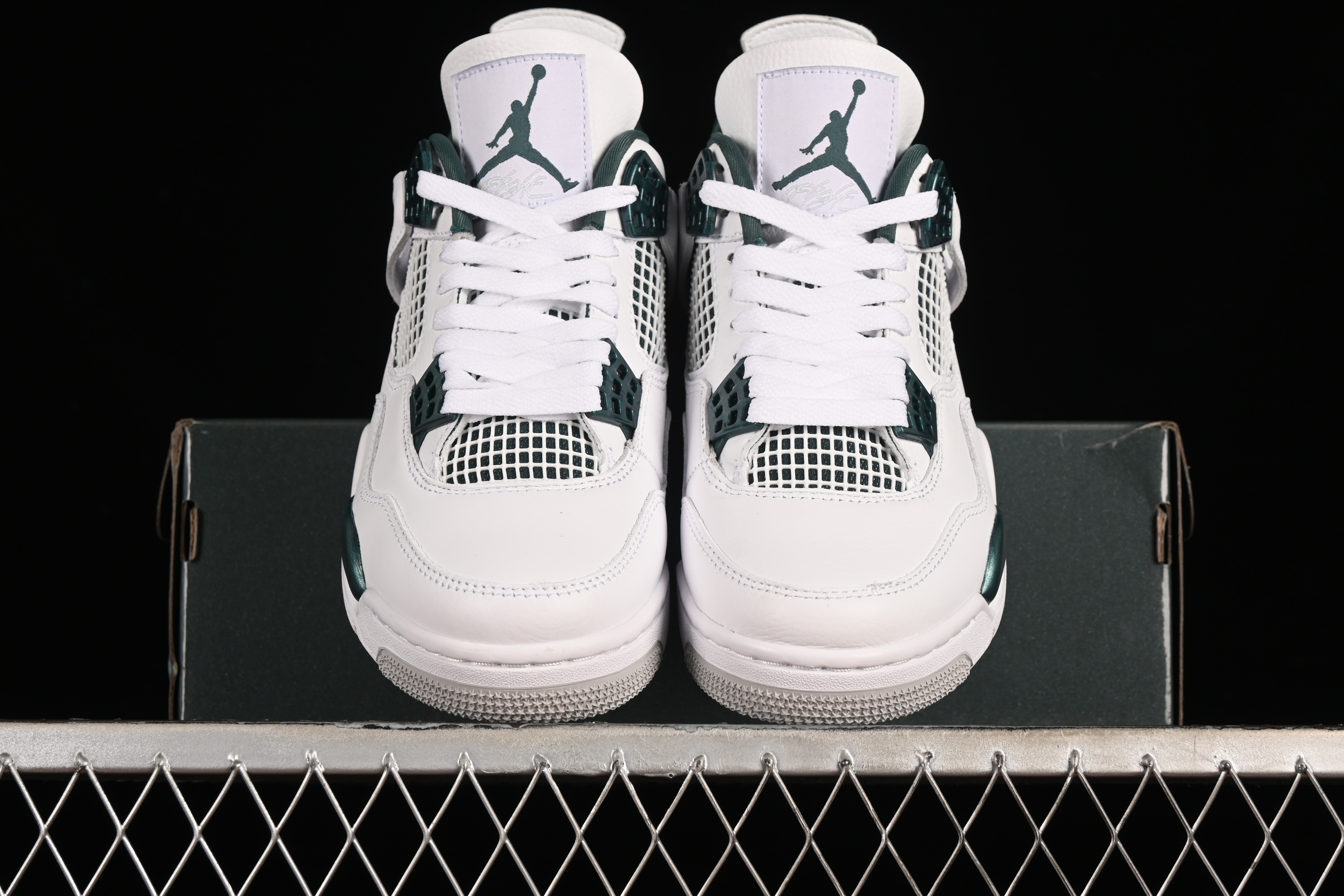 AJ4