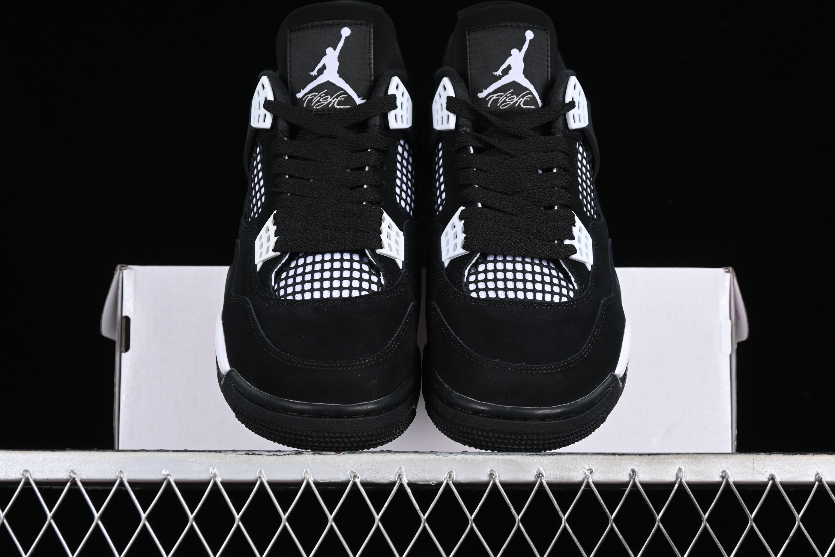 AJ4