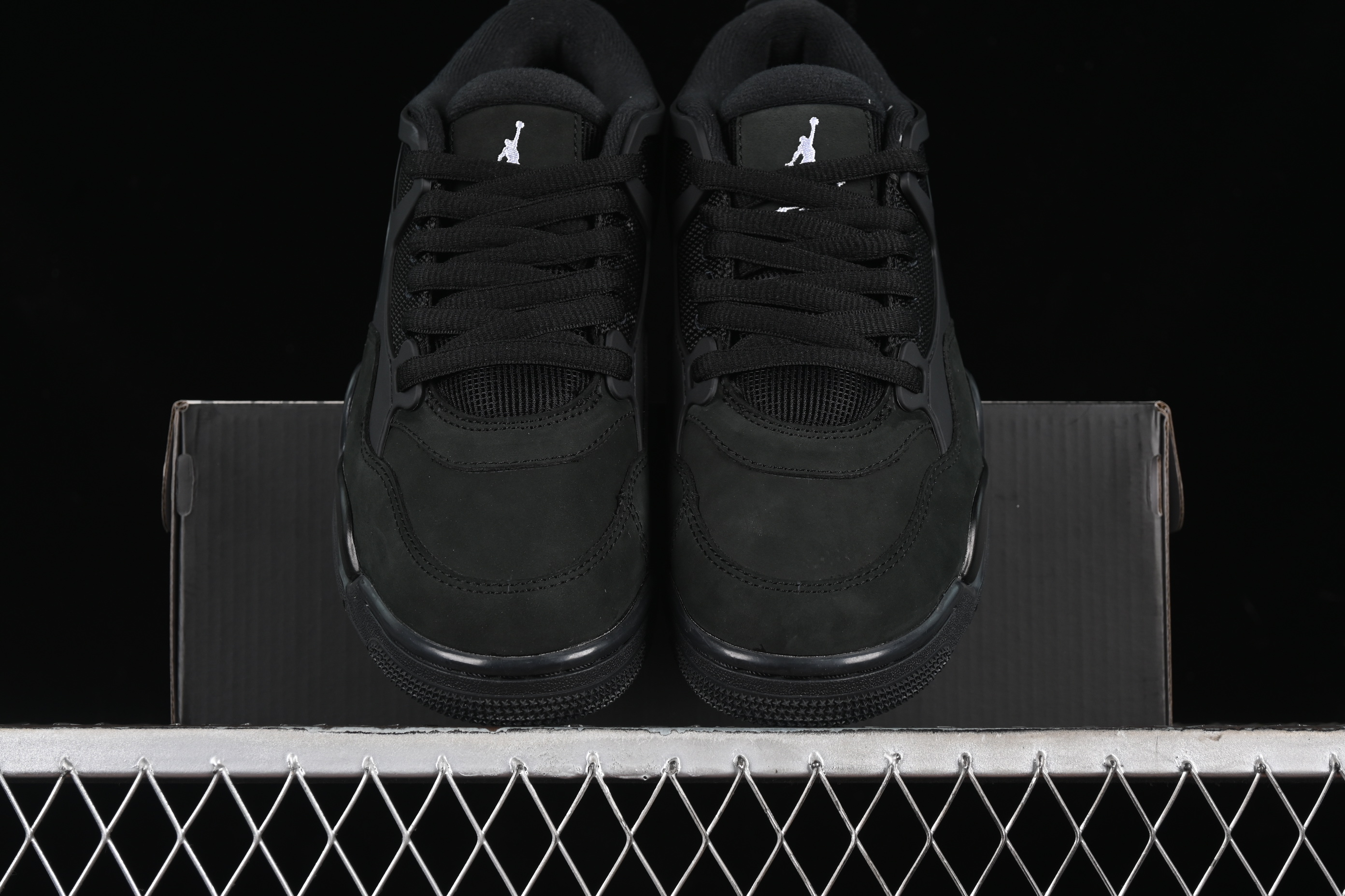 AJ4