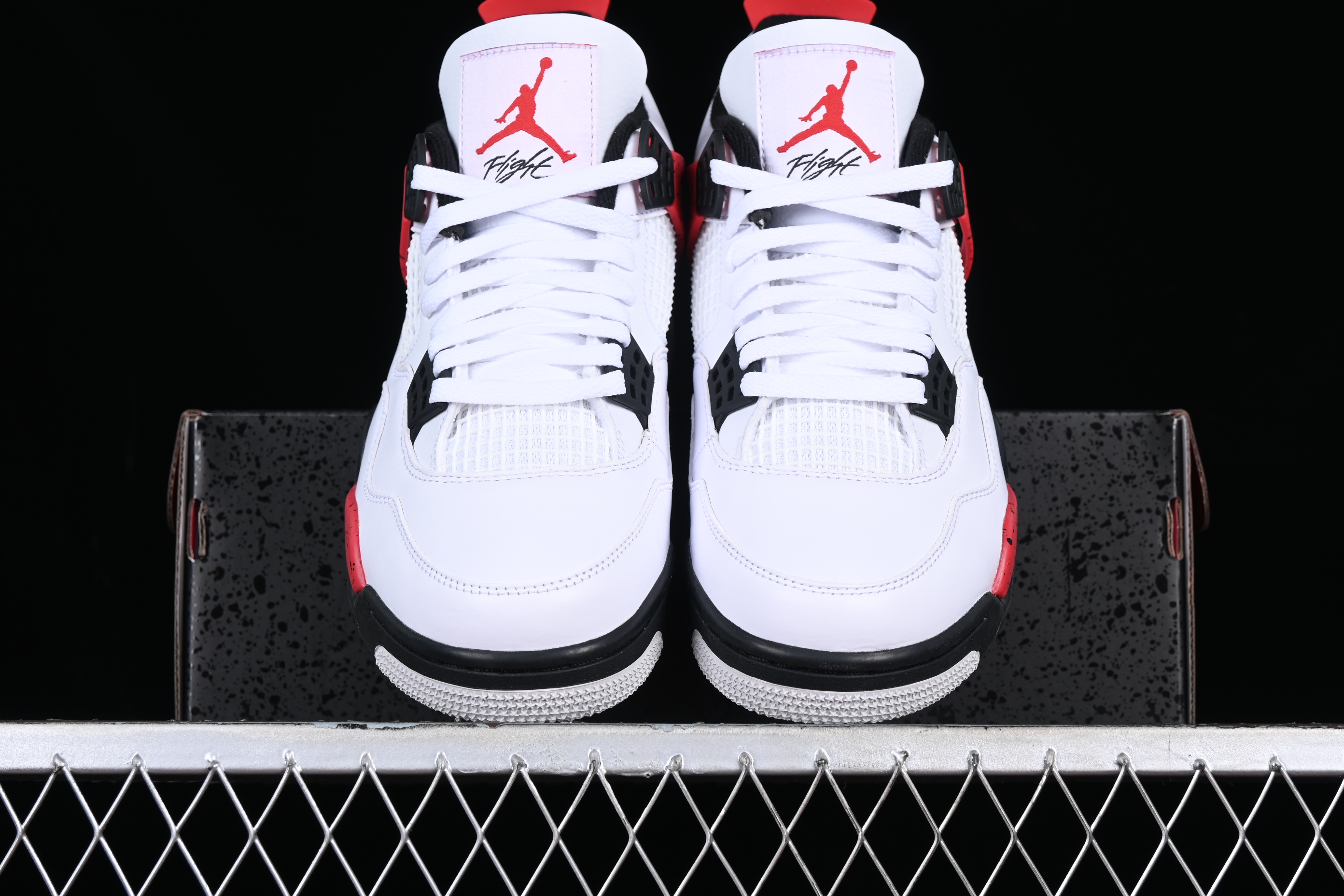 AJ4