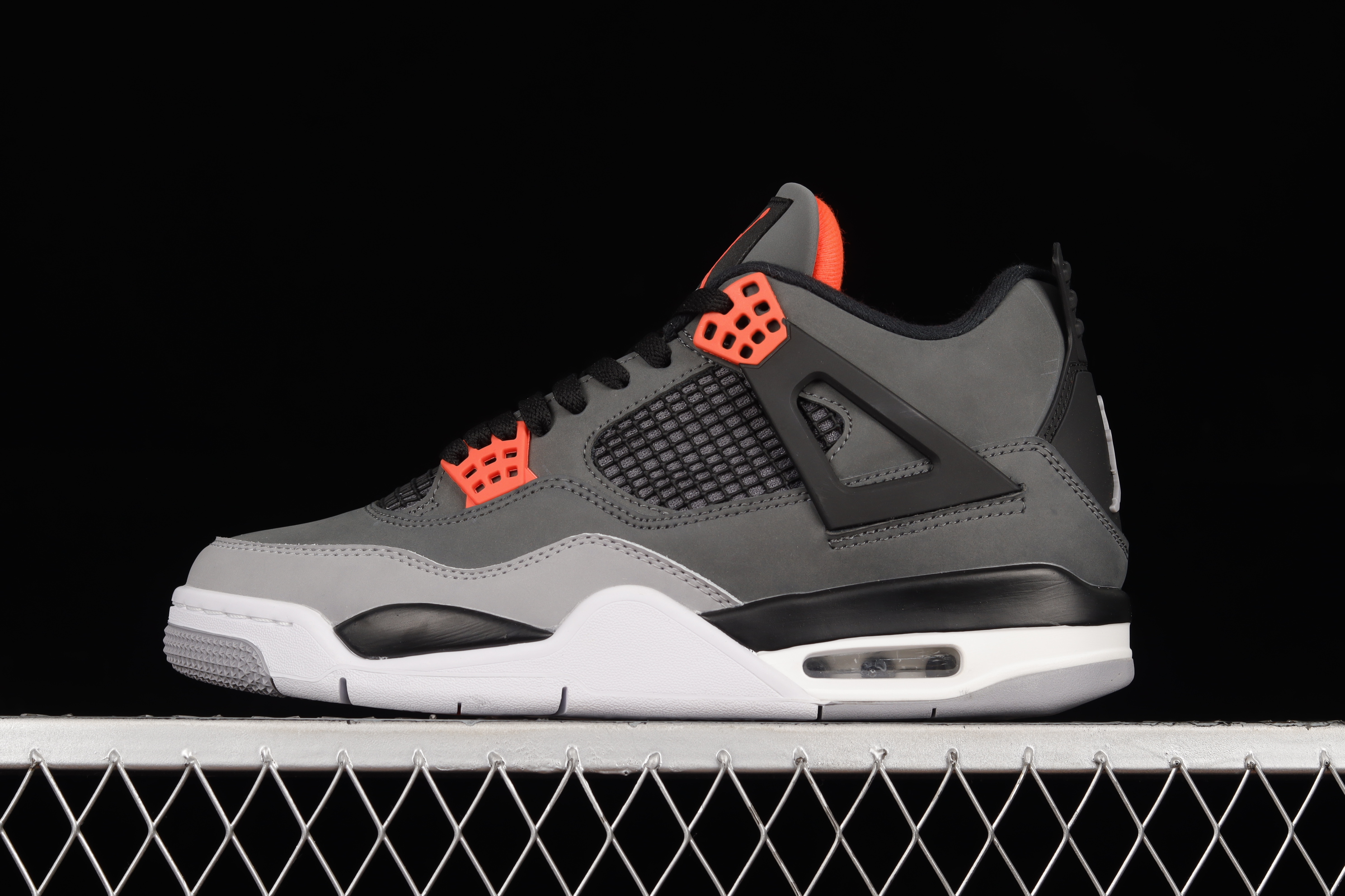 AJ4