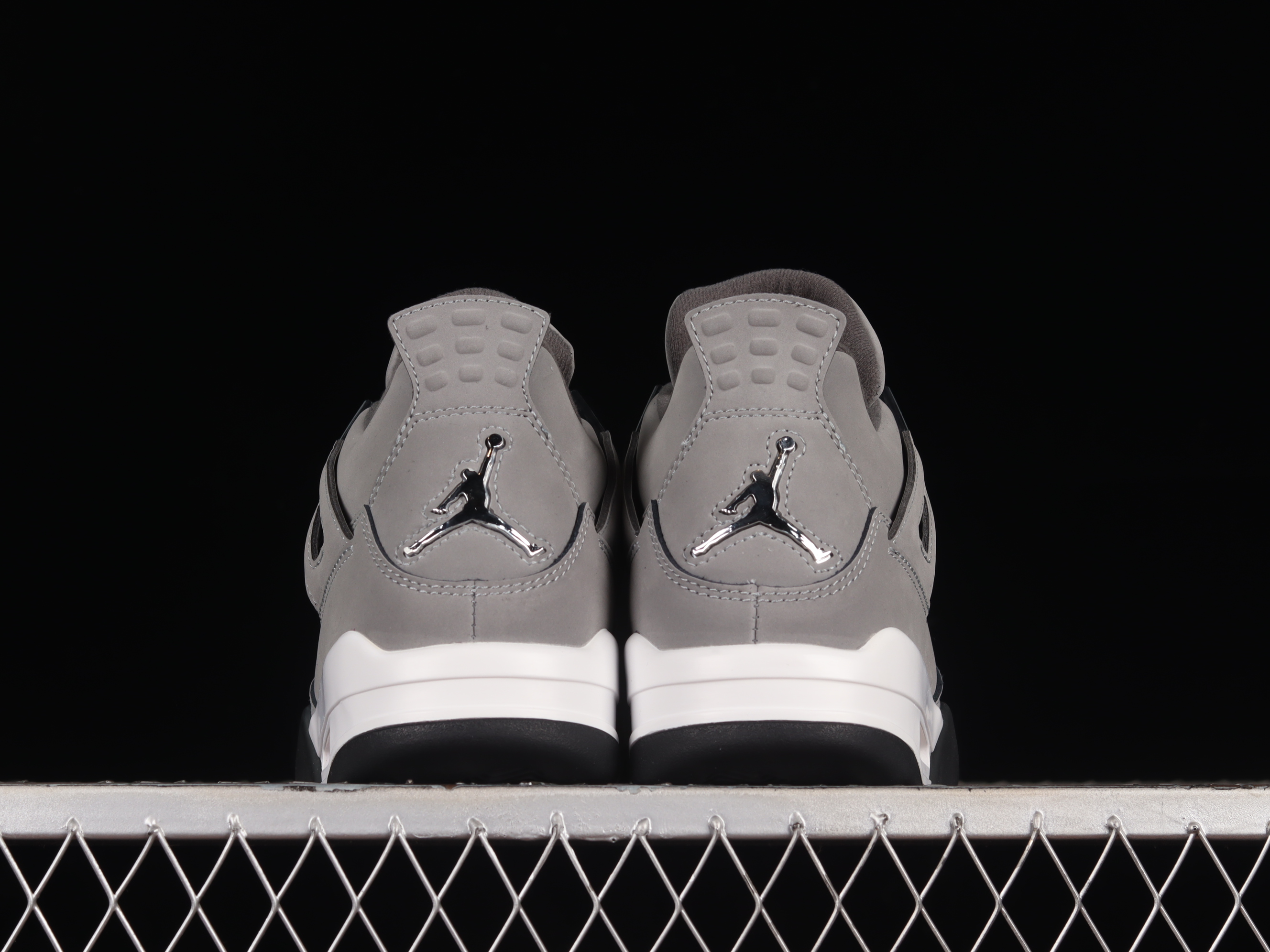 AJ4