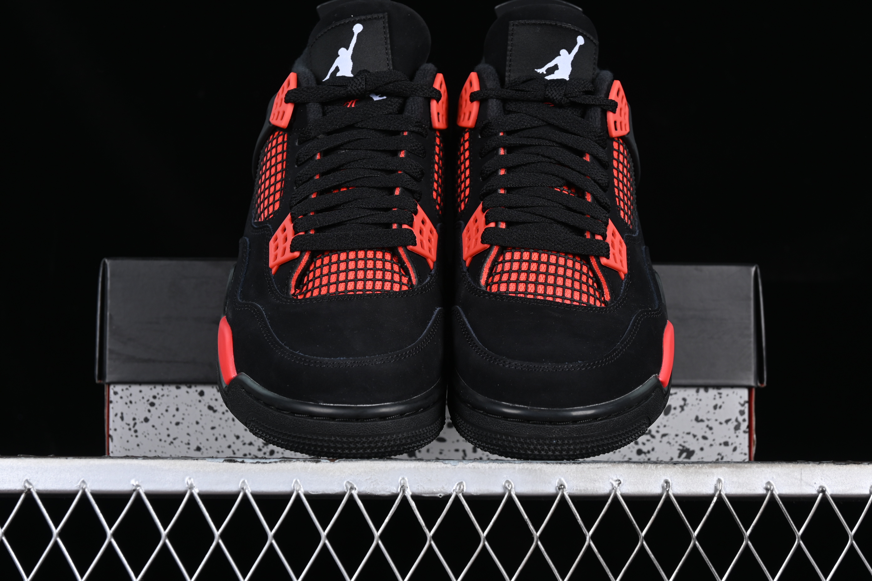 AJ4