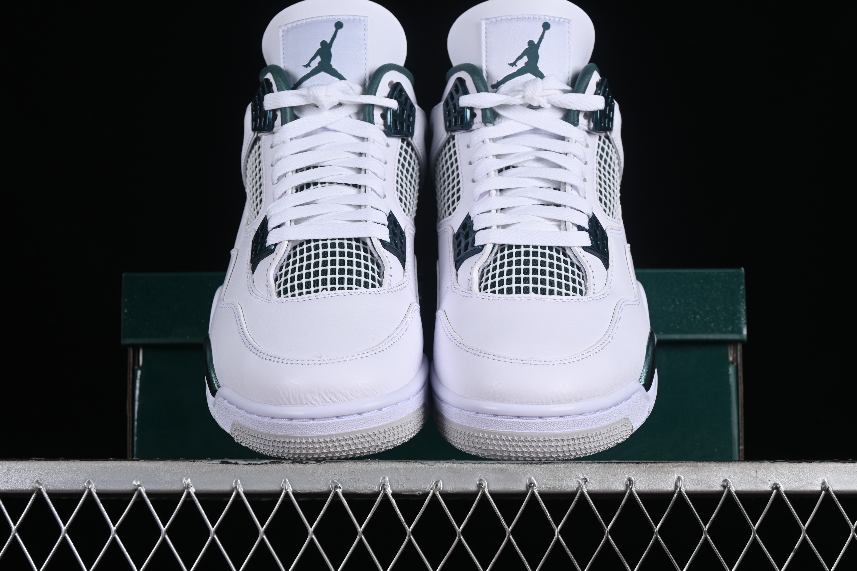AJ4