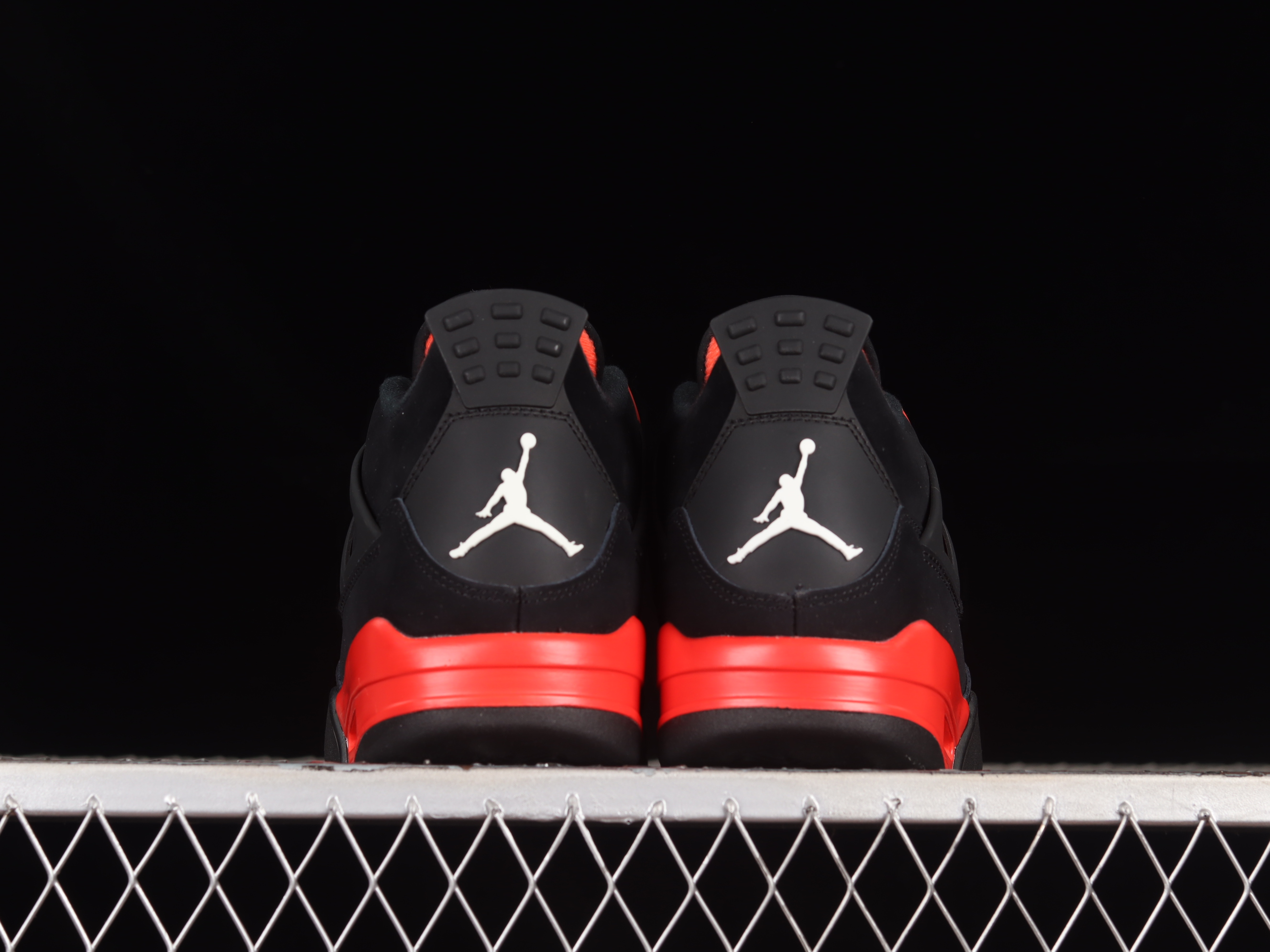 AJ4
