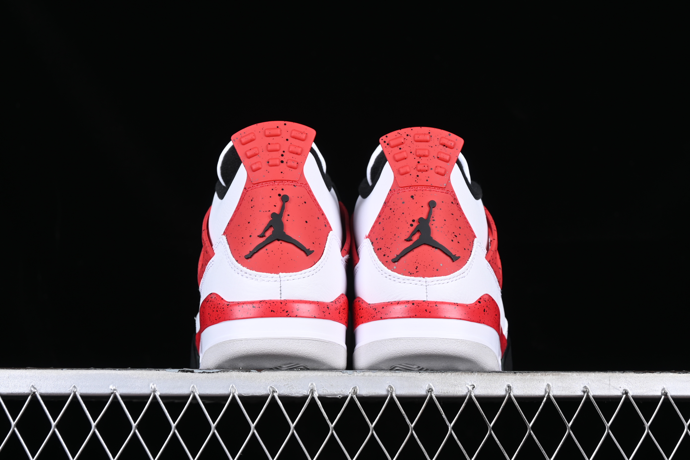AJ4
