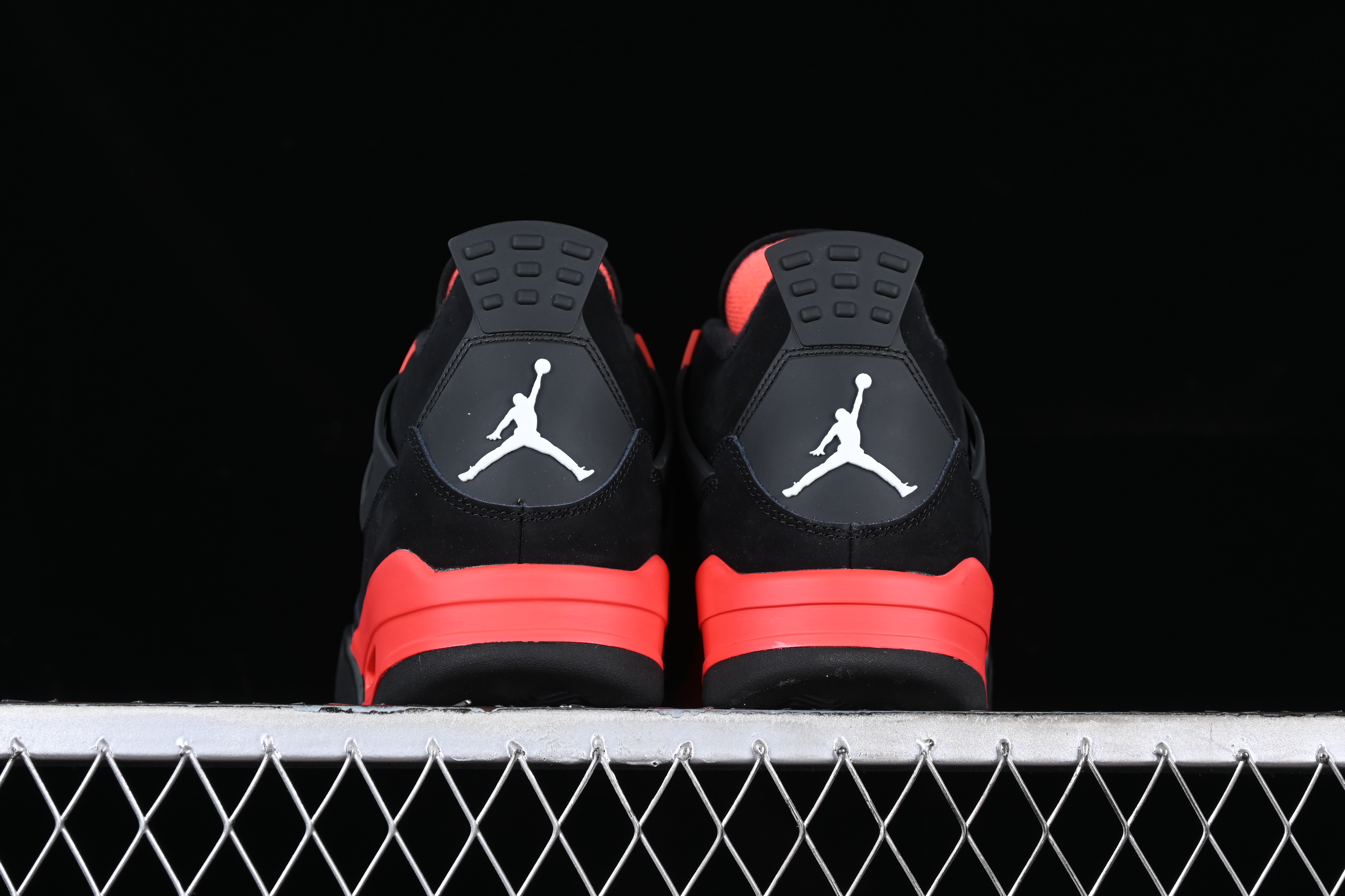 AJ4