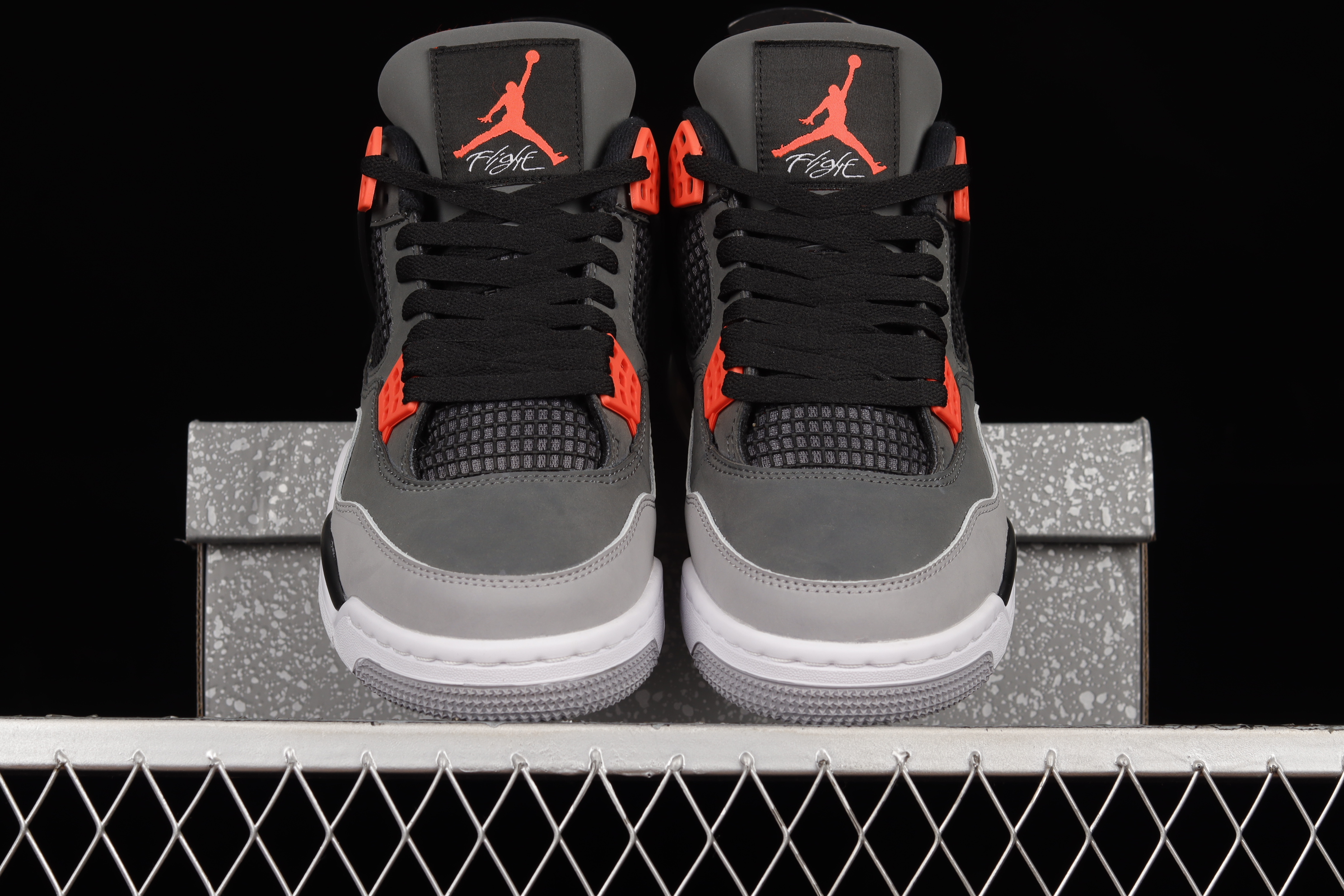 AJ4