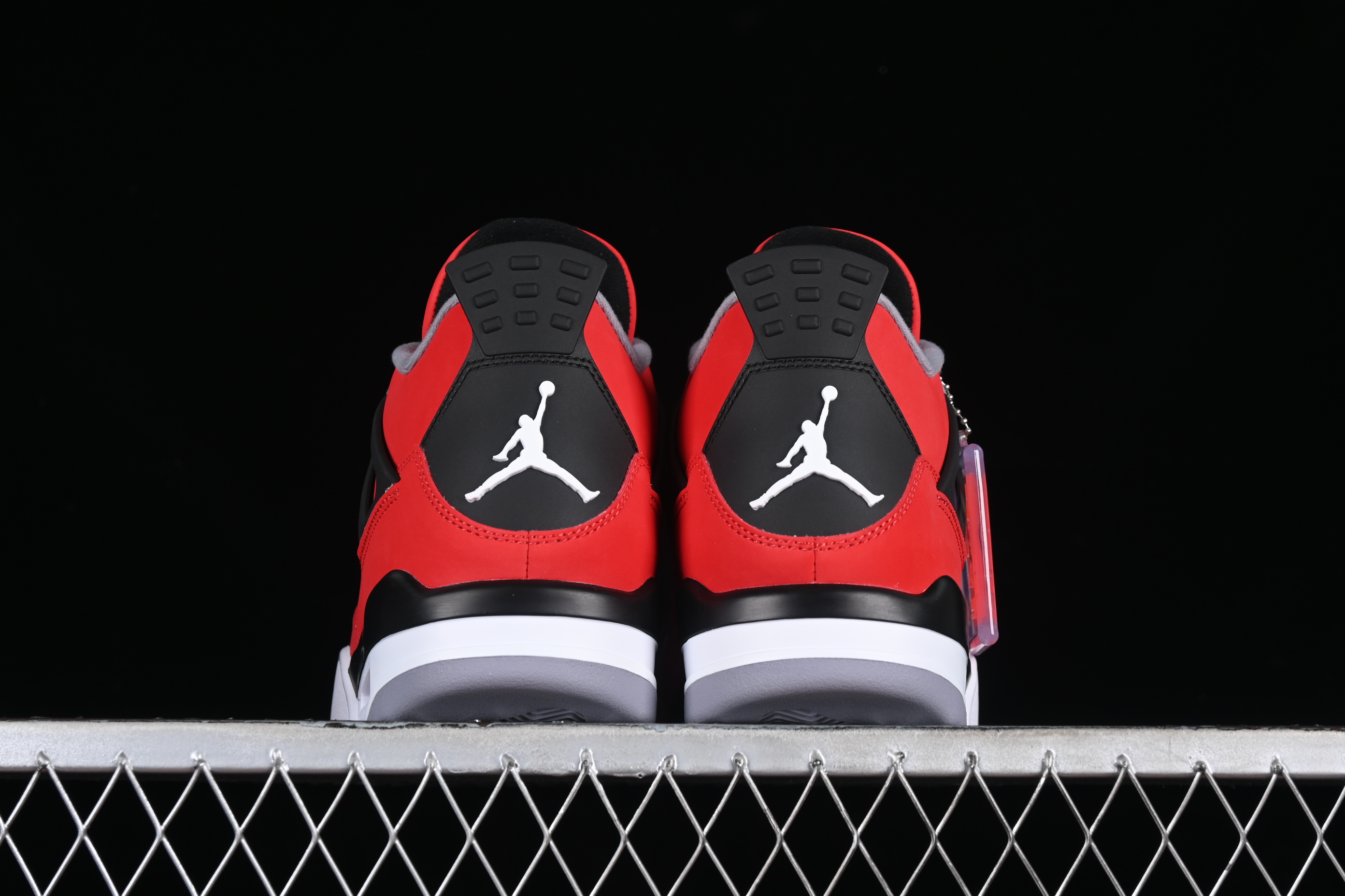 AJ4
