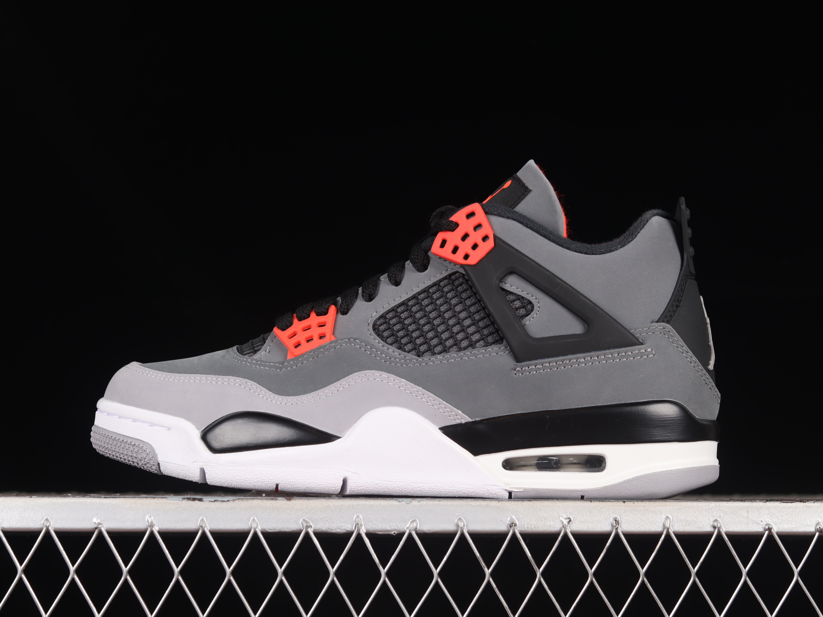 AJ4