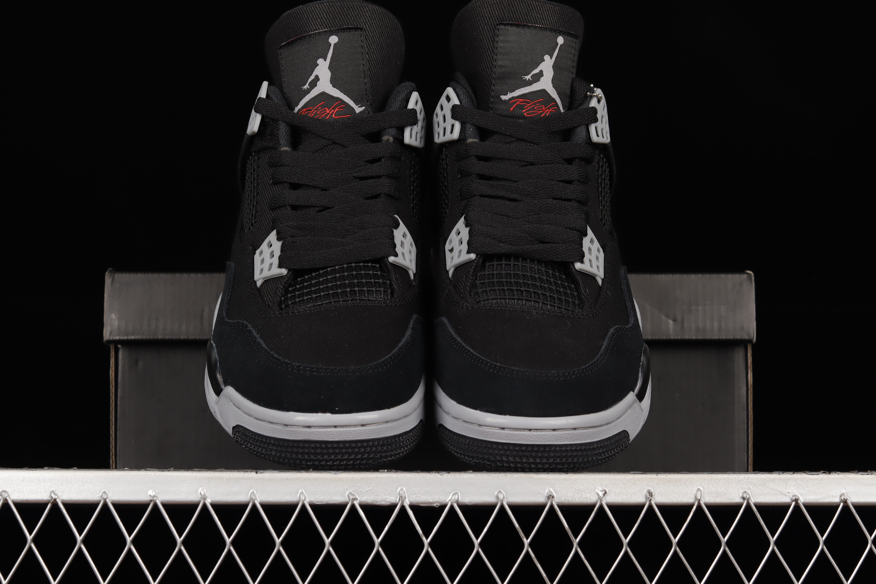 AJ4