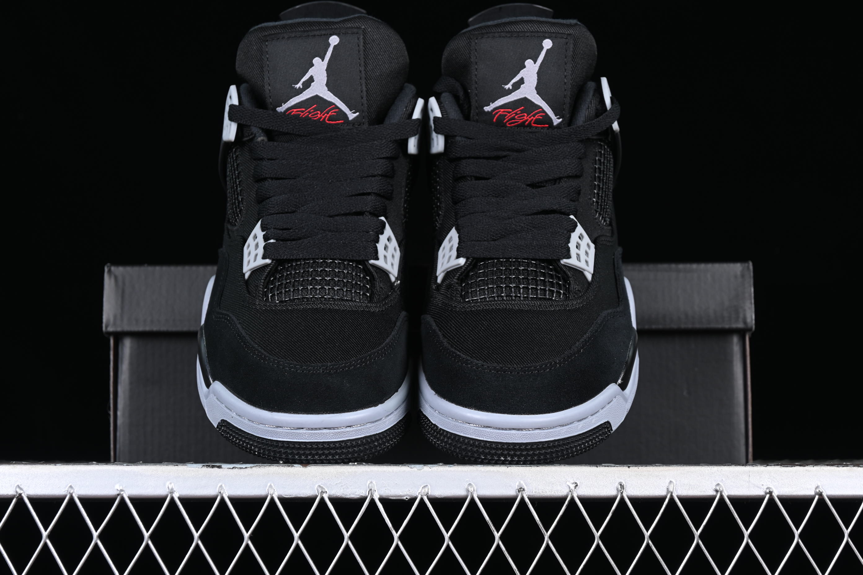 AJ4
