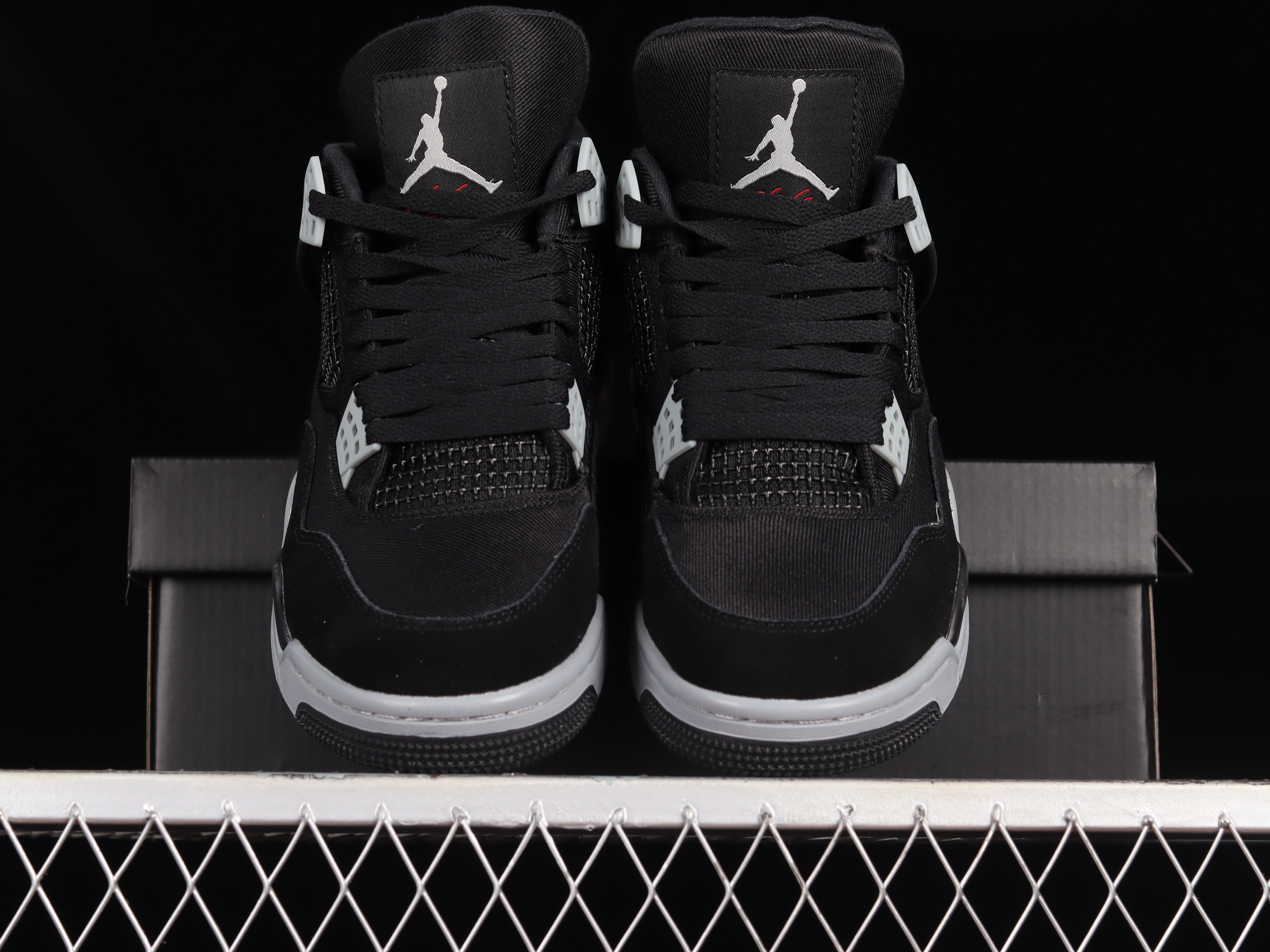 AJ4