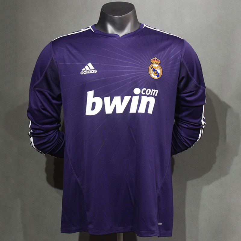 2010-2011 Real Madrid Third Player version