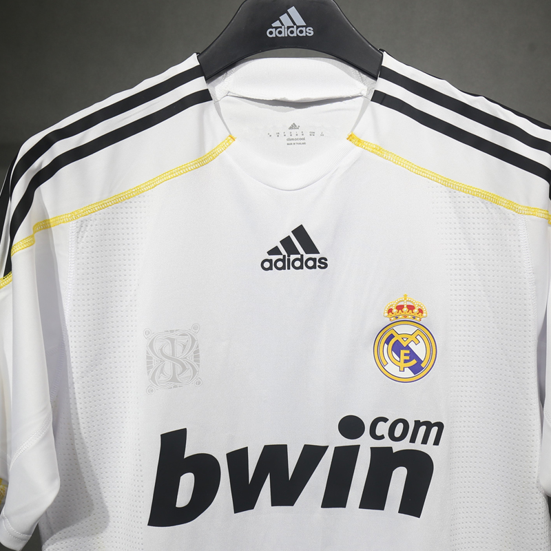 2009-2010 Real Madrid Home Player version