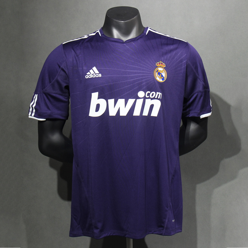 2010-2011 Real Madrid Third Player version