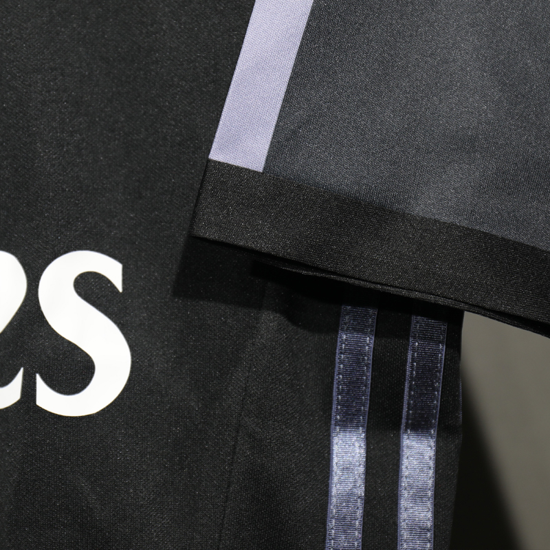 2016-2017 Real Madrid Third Player version