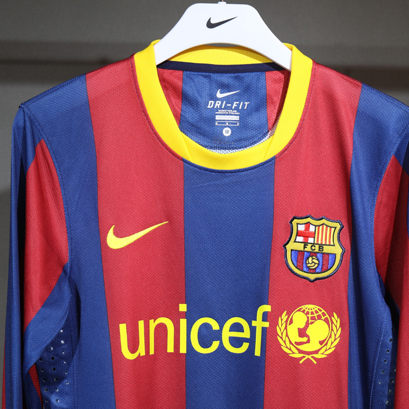 2010-2011 (Barcelona) Home Player version