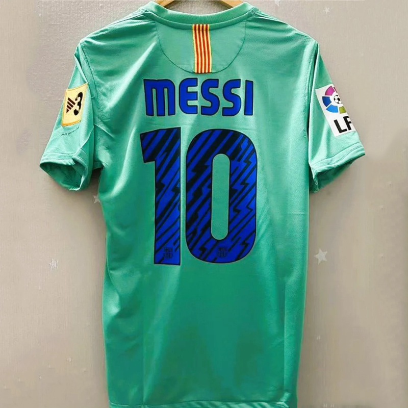 2010-2011 (Barcelona) Away