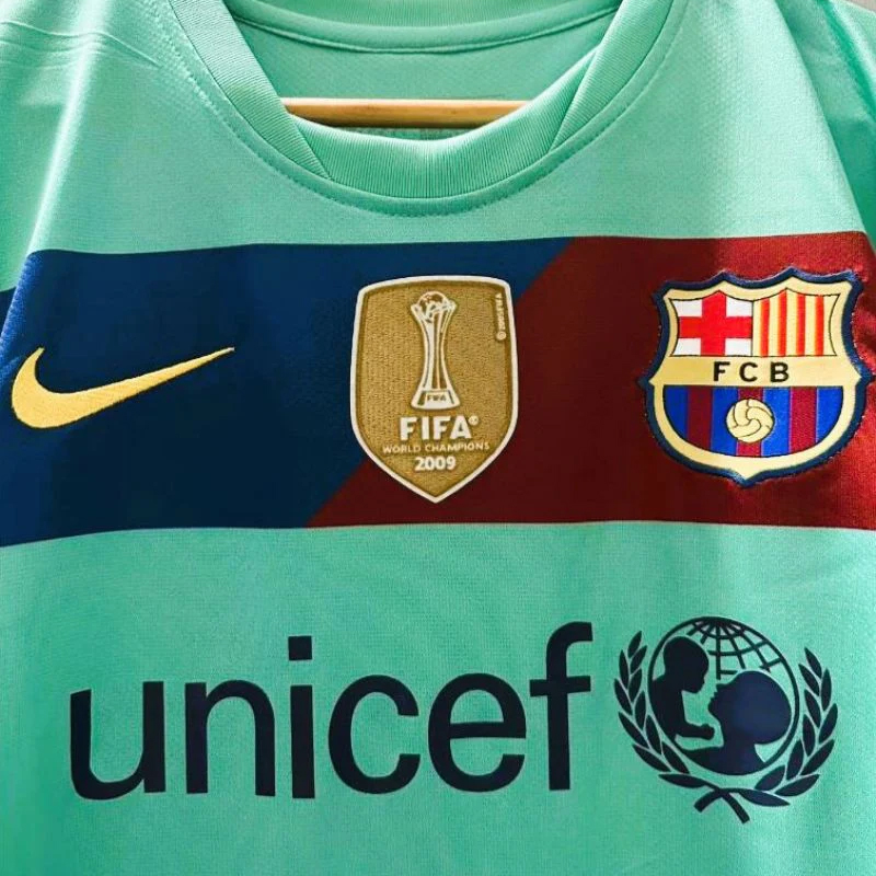 2010-2011 (Barcelona) Away