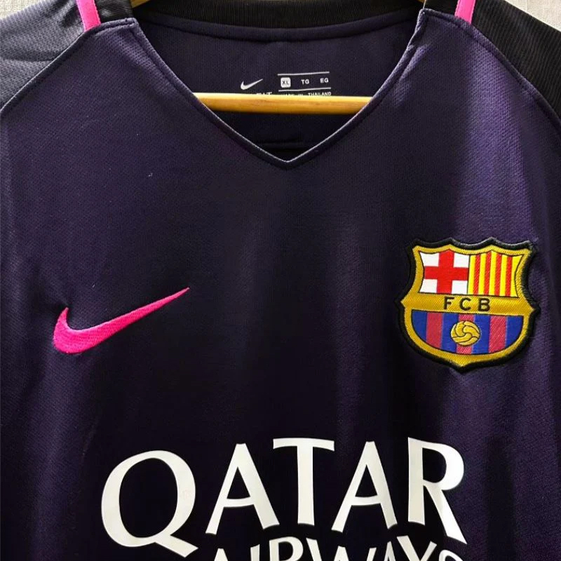 2016-2017 Barcelona Away