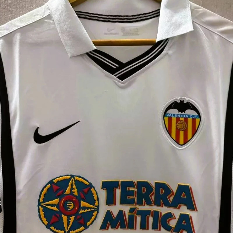 2001-2002 (Valencia) Home
