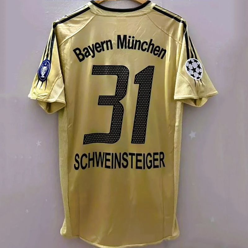 2004-2005 Bayern Munich Away