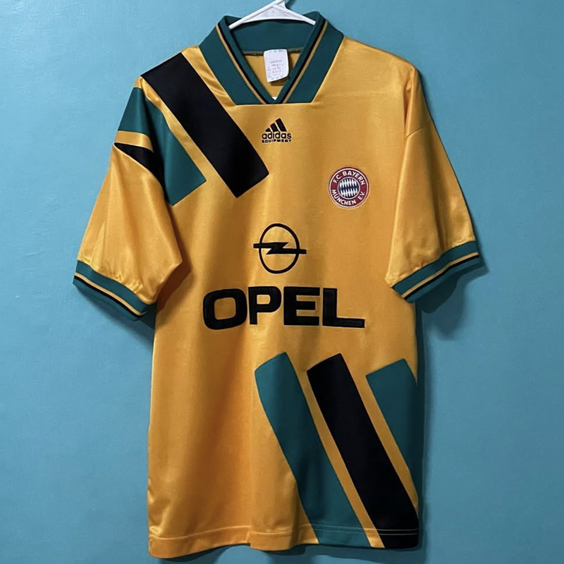 1993-1995 Bayern Munich Away