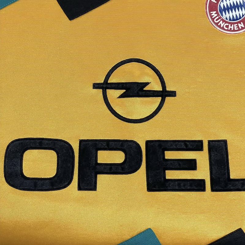 1993-1995 Bayern Munich Away