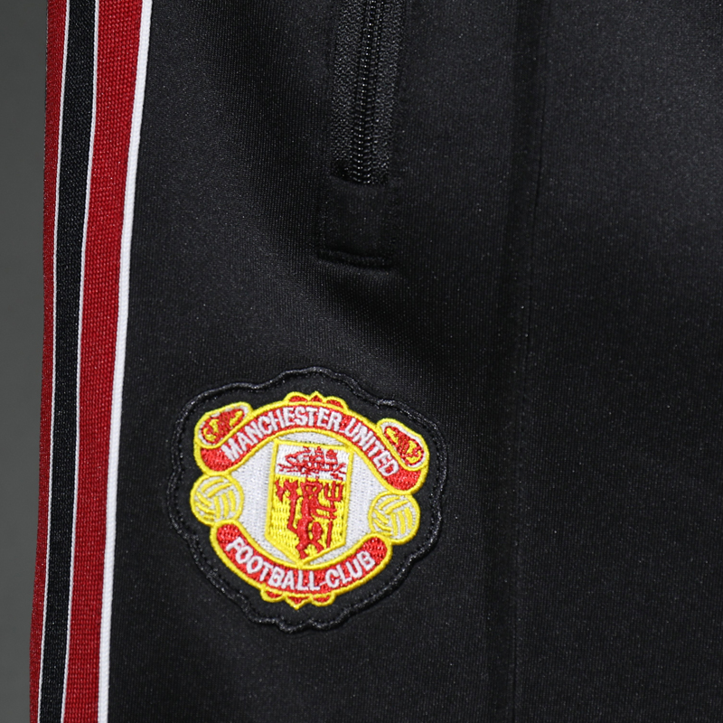 2025-2026 Manchester United black   jacket