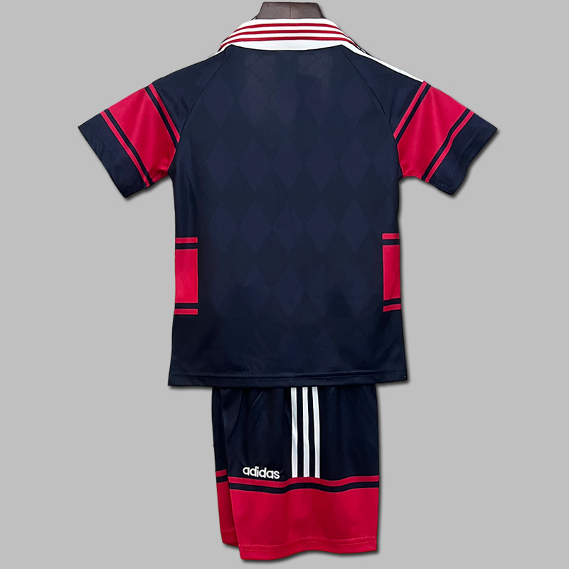 1997-1999 Bayern Munich Home Kids